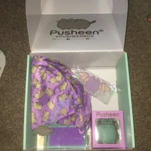 Pusheen Halloween Box!